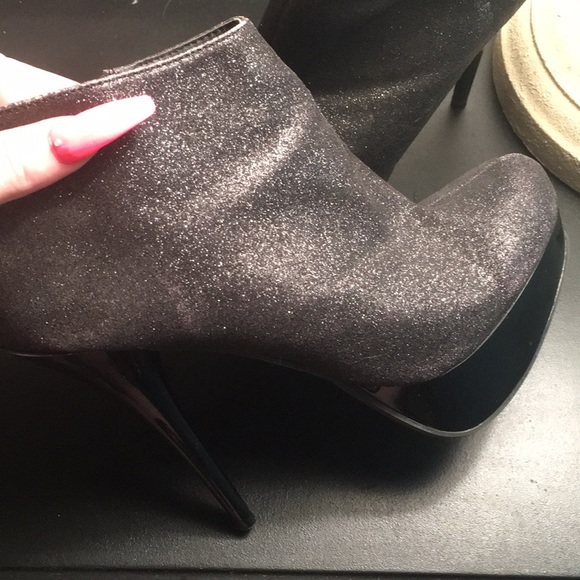 COPY - Dollhouse Stilettos Women’s shoes size 8 - Picture 3 of 5